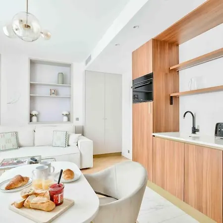 Romantic Getaway - Le Marais - With Ac Apartment