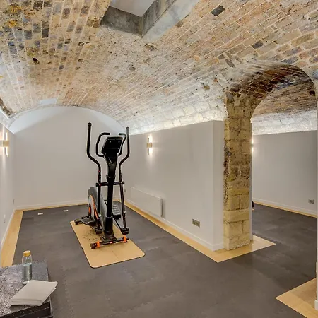 Romantic Getaway - Le Marais - With Ac *