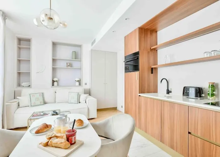 Romantic Getaway - Le Marais - With Ac Daire