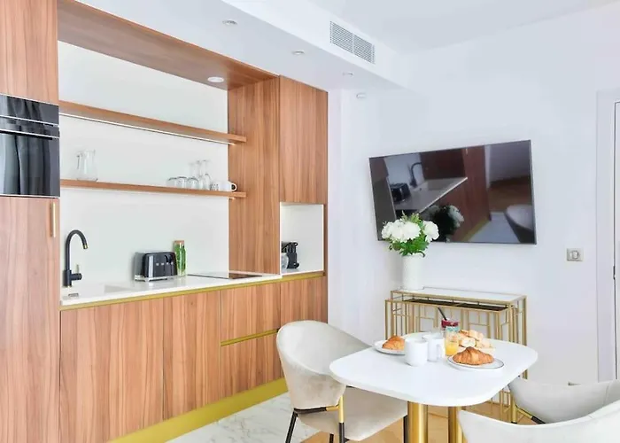 Romantic Getaway - Le Marais - With Ac Daire *