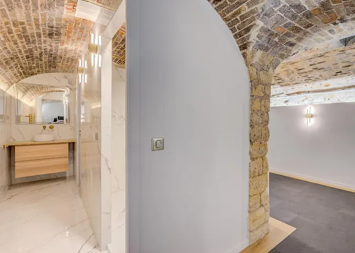 Romantic Getaway - Le Marais - With Ac *