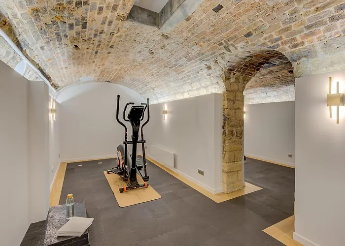 Romantic Getaway - Le Marais - With Ac *