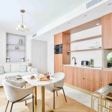 Romantic Getaway - Le Marais - With Ac * Parijs